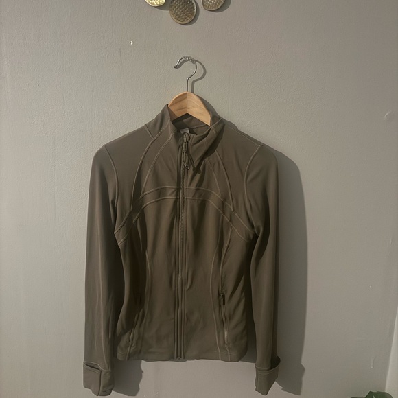 Lululemon Define Jacket Nulu, Hip Length, Nomad - Retail $118 - Picture 5 of 5